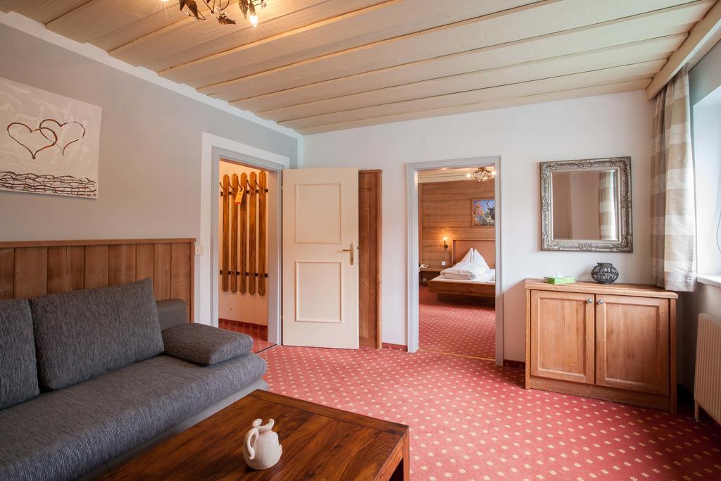 Hotel Alte Post Faistenau Εξωτερικό φωτογραφία